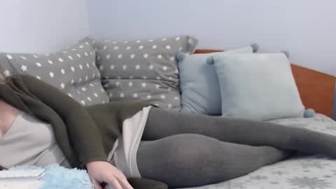 beatrice26 online show from December 6, 2024, 3:55 pm