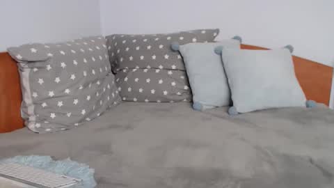 beatrice26 online show from March 10, 2026, 1:05 pm