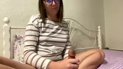 BeatriceTender online show from October 28, 2025, 10:34 pm