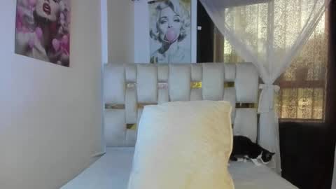 Snapshot of beautiful_doll888 chatting on February 18, 2026, 9:44 pm Valeria online show from February 18, 2026, 9:44 pm