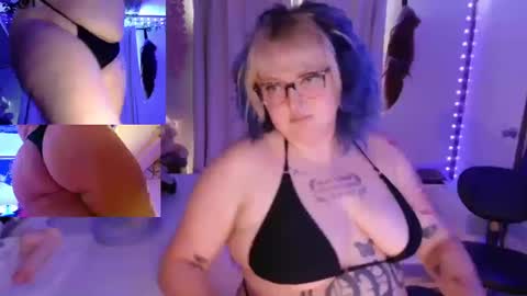 Snapshot of beautifulfeminine chatting on October 16, 2025, 5:36 pm Annikka online show from October 16, 2025, 5:36 pm
