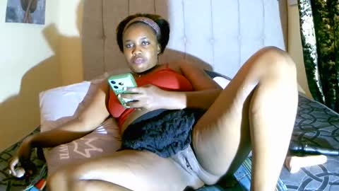 beautifulpeach2 online show from November 3, 2025, 8:59 am