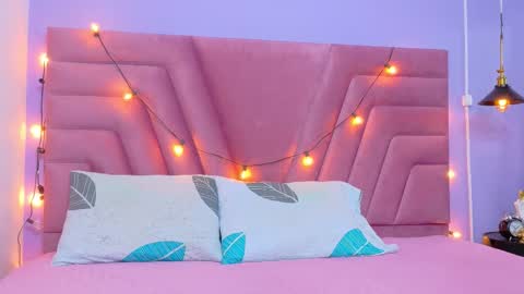 Shalom  online show from November 18, 2025, 8:02 pm