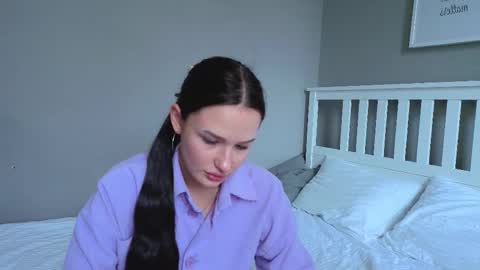 beauty_crown_baby online show from October 21, 2025, 6:36 am