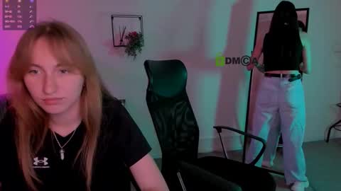 beauty_ginger online show from September 19, 2025, 1:01 pm