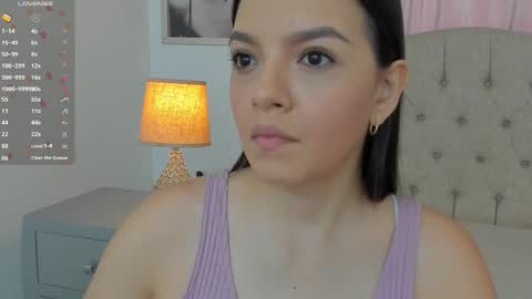 Ariana Reyes online show from November 11, 2025, 12:16 pm