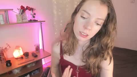 Eliise online show from December 16, 2025, 8:30 am