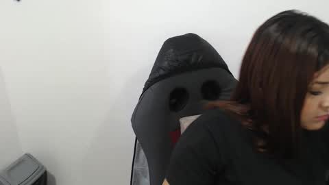 Snapshot of beautyykarol chatting on November 25, 2025, 4:40 pm beautyykarol online show from November 25, 2025, 4:40 pm