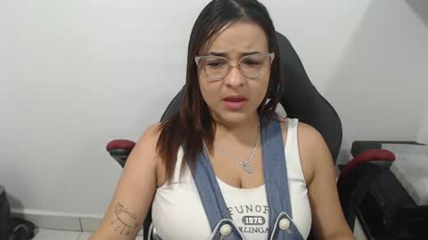 Snapshot of beautyykarol chatting on May 1, 2026, 9:52 pm beautyykarol online show from May 1, 2026, 9:52 pm