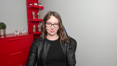 Zoe online show from November 7, 2025, 8:25 am