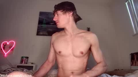 bebe  dust online show from October 27, 2025, 3:38 pm