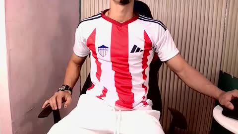 Snapshot of becker2_ chatting on January 6, 2026, 6:44 pm becker2_ online show from January 6, 2026, 6:44 pm