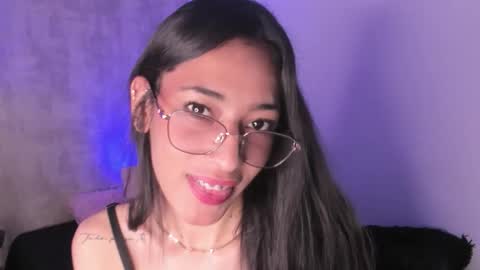 becky__g online show from December 5, 2025, 7:54 pm