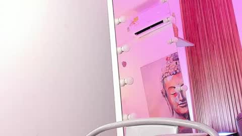 Victoria  online show from March 27, 2026, 11:21 am