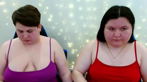 BeckyAndEllen online show from April 22, 2026, 11:45 am