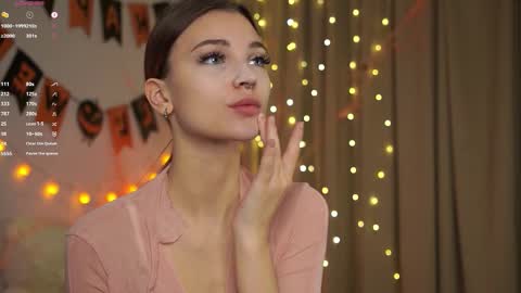 Melissa online show from November 9, 2025, 2:15 pm