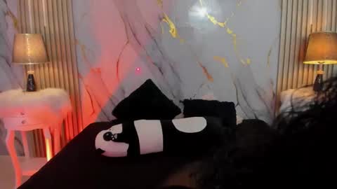 Snapshot of beckyrusso2 chatting on November 9, 2025, 1:53 pm B E C K Y online show from November 9, 2025, 1:53 pm