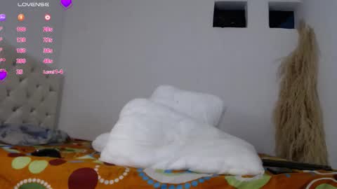 Snapshot of beckyy_18 chatting on November 3, 2025, 12:24 am becky online show from November 3, 2025, 12:24 am