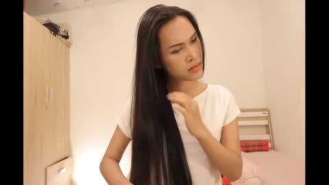 bee_thai online show from January 25, 2025, 6:35 pm