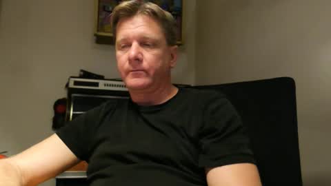 beefeater_7 online show from November 23, 2025, 9:36 pm