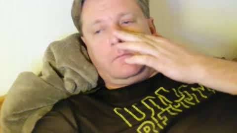 beefeater_7 online show from November 25, 2025, 10:43 pm