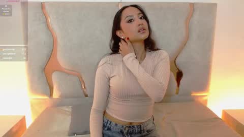 Snapshot of beella_tay1 chatting on October 5, 2025, 2:32 am BELLA online show from October 5, 2025, 2:32 am
