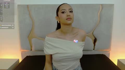 Snapshot of beella_tay1 chatting on October 5, 2025, 2:37 pm BELLA online show from October 5, 2025, 2:37 pm