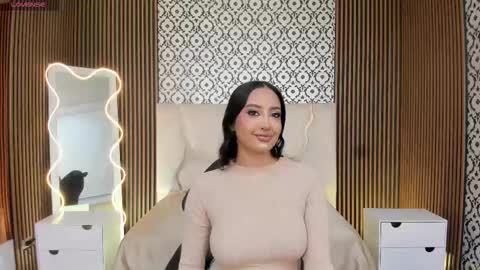 Snapshot of beella_tay1 chatting on November 15, 2025, 3:08 pm BELLA online show from November 15, 2025, 3:08 pm