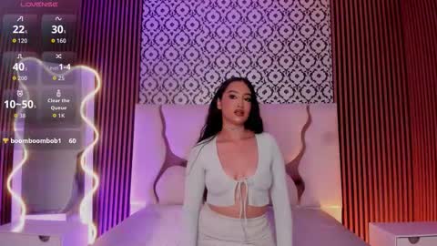 Snapshot of beella_tay1 chatting on November 20, 2025, 5:07 am BELLA online show from November 20, 2025, 5:07 am