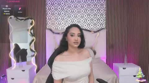 Snapshot of beella_tay1 chatting on November 23, 2025, 12:27 pm BELLA online show from November 23, 2025, 12:27 pm