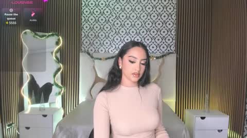 Snapshot of beella_tay1 chatting on November 25, 2025, 9:37 pm BELLA online show from November 25, 2025, 9:37 pm