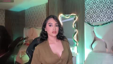 Snapshot of beella_tay1 chatting on November 29, 2025, 7:28 pm BELLA online show from November 29, 2025, 7:28 pm