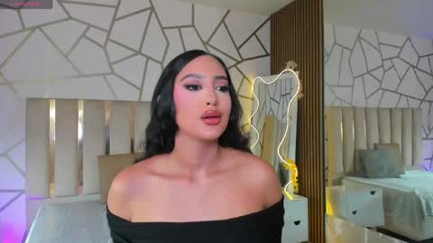 BELLA online show from April 15, 2026, 8:53 pm