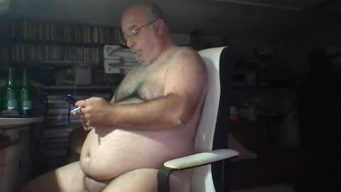 Snapshot of beers19 chatting on May 10, 2026, 1:16 pm beers19 online show from May 10, 2026, 1:16 pm