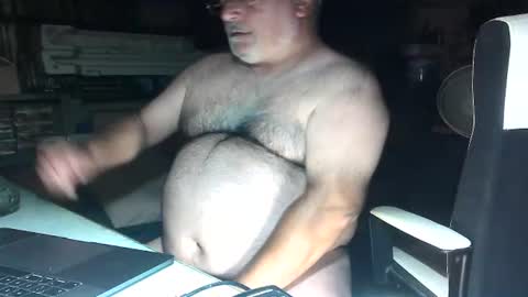 Snapshot of beers19 chatting on July 4, 2026, 3:18 pm beers19 online show from July 4, 2026, 3:18 pm