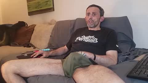 begbestuk online show from September 11, 2025, 4:01 am