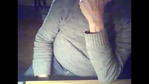 bekklove1 online show from February 7, 2025, 3:41 pm