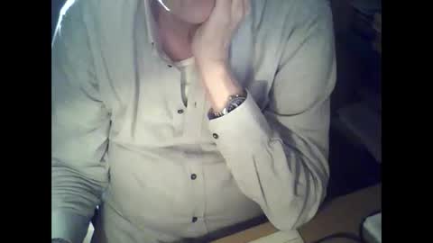 bekklove1 online show from March 3, 2025, 4:14 pm