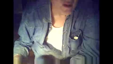 bekklove1 online show from October 15, 2025, 4:29 pm