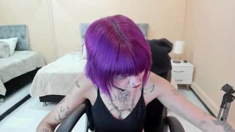 Snapshot of bela_craxkerr chatting on February 12, 2026, 12:44 pm Bela online show from February 12, 2026, 12:44 pm