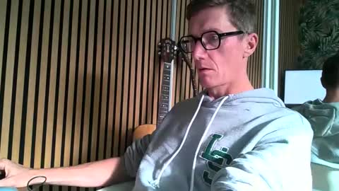 Snapshot of belami_france chatting on November 4, 2025, 12:48 pm SexFriendFrance online show from November 4, 2025, 12:48 pm