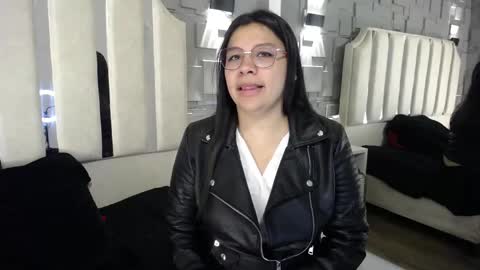Snapshot of belen_green chatting on June 3, 2026, 1:46 pm Belen online show from June 3, 2026, 1:46 pm