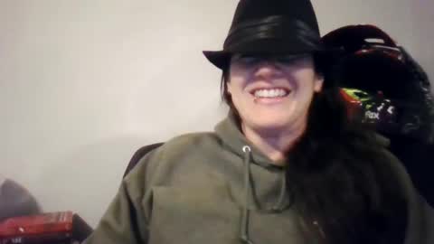 Snapshot of bella_bella17 chatting on January 25, 2025, 2:58 am Bella online show from January 25, 2025, 2:58 am