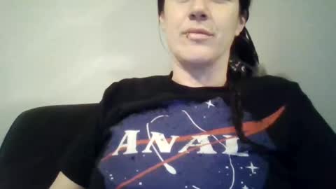 Snapshot of bella_bella17 chatting on January 26, 2025, 5:13 am Bella online show from January 26, 2025, 5:13 am