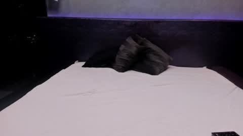 bella_dreamss online show from May 16, 2026, 5:04 am