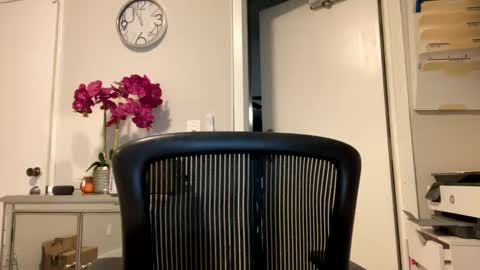 Snapshot of bella_dulce chatting on January 31, 2025, 8:01 pm bella_dulce online show from January 31, 2025, 8:01 pm