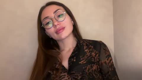 bella_foxxi online show from December 11, 2024, 4:31 pm