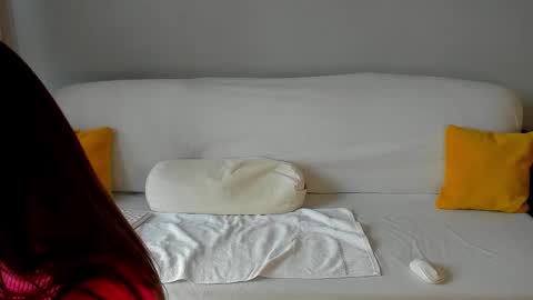 Anna  online show from November 26, 2025, 9:21 am