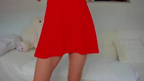 Snapshot of bella_hot77 chatting on June 20, 2026, 11:35 am Anna online show from June 20, 2026, 11:35 am
