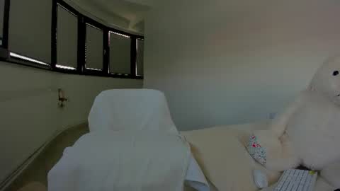 Snapshot of bella_hot77 chatting on June 21, 2026, 9:34 am Anna online show from June 21, 2026, 9:34 am